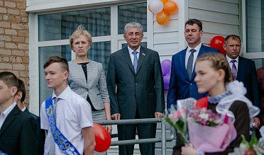Председатель Законодательного Собрания Сергей Грачев посетил объекты социально-образовательной сферы Тоцкого района 